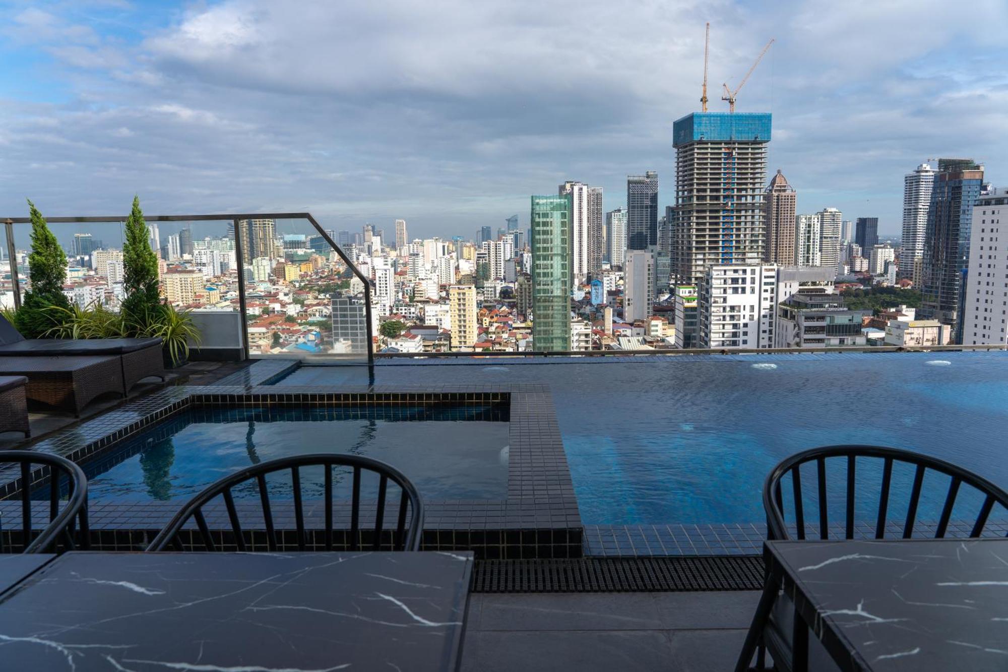 Parc21 Luxury Boutique Hotel بنوم بنه المظهر الخارجي الصورة