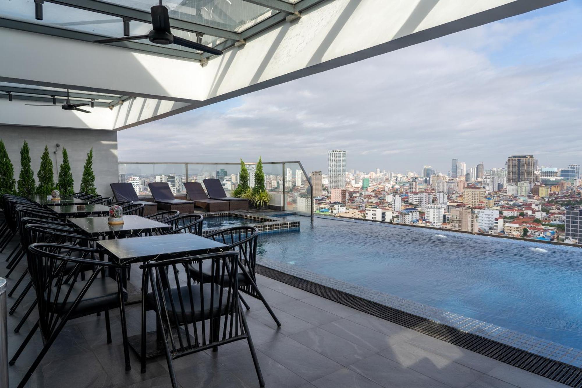 Parc21 Luxury Boutique Hotel بنوم بنه المظهر الخارجي الصورة