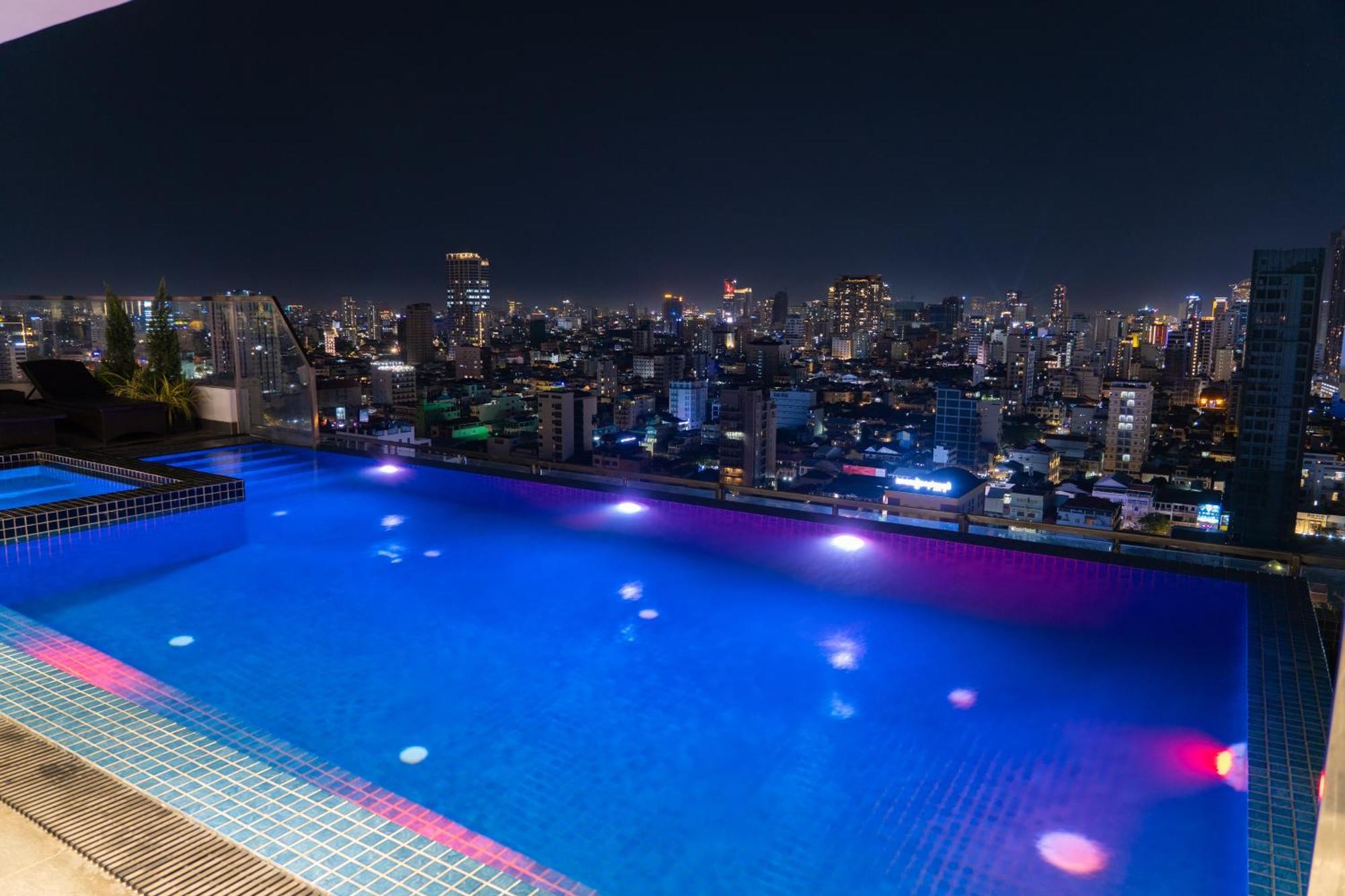 Parc21 Luxury Boutique Hotel بنوم بنه المظهر الخارجي الصورة