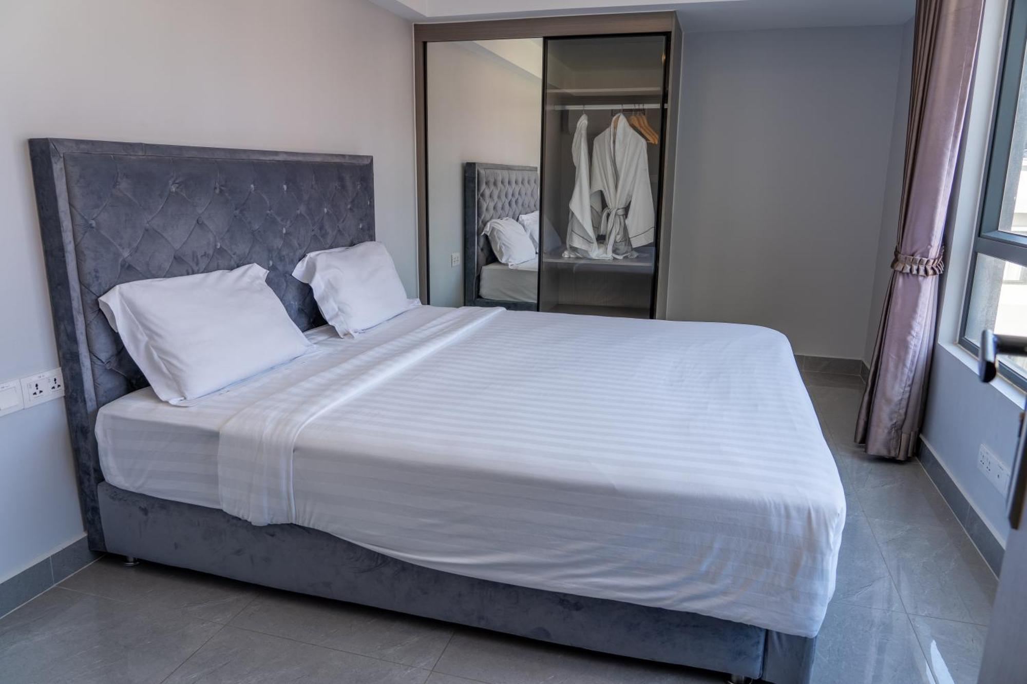 Parc21 Luxury Boutique Hotel بنوم بنه المظهر الخارجي الصورة